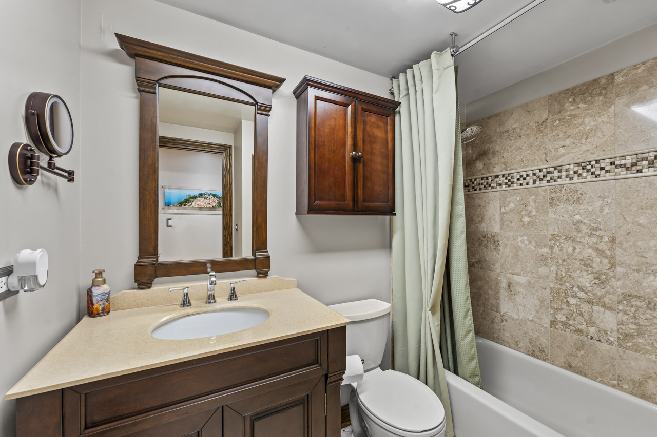 1214 Milton Lane, Schaumburg, IL 60193