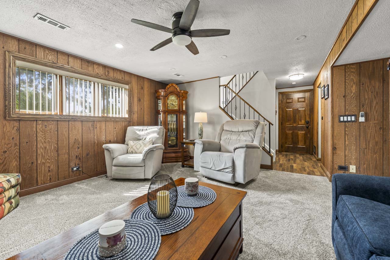 1214 Milton Lane, Schaumburg, IL 60193