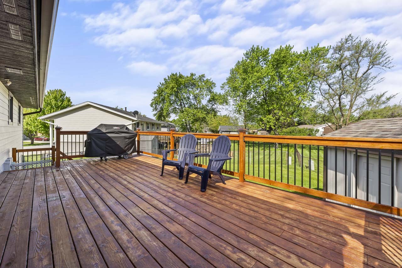 1214 Milton Lane, Schaumburg, IL 60193