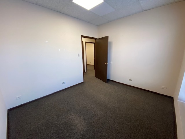9944 S ROBERTS Road #108, Palos Hills, IL 60465