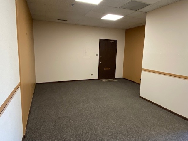 9944 S ROBERTS Road #108, Palos Hills, IL 60465