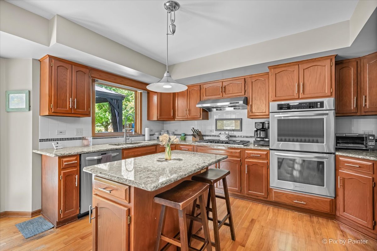 53 Breckenridge Drive, Aurora, IL 60504
