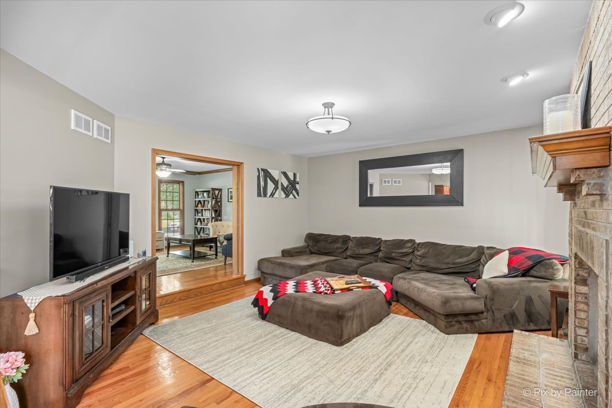 53 Breckenridge Drive, Aurora, IL 60504