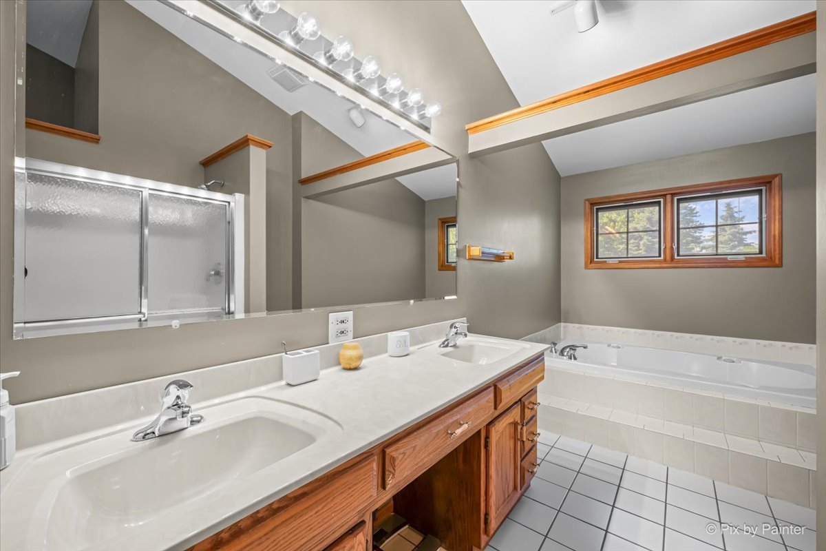 53 Breckenridge Drive, Aurora, IL 60504