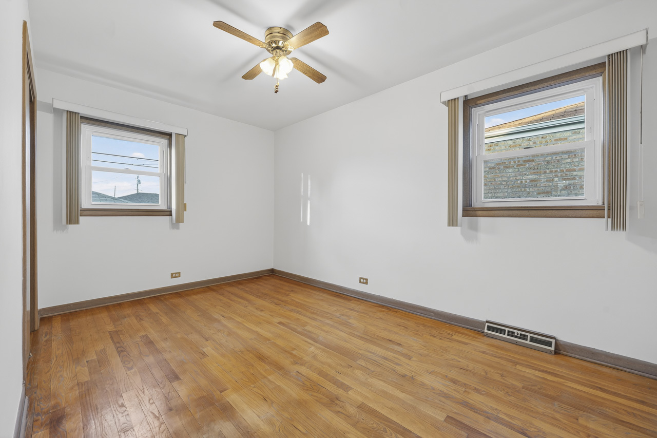 4618 W 87th Street, Chicago, IL 60652