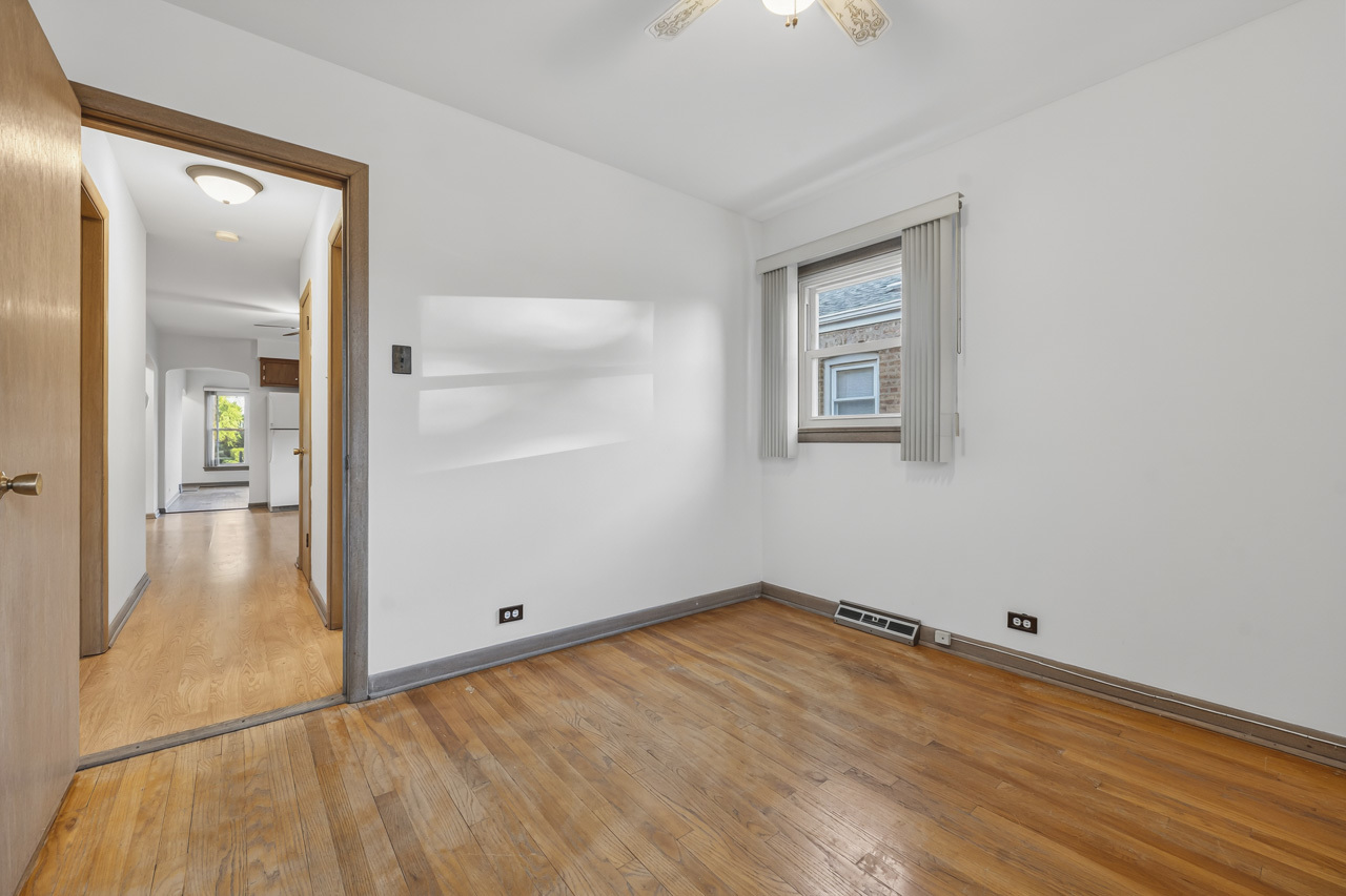 4618 W 87th Street, Chicago, IL 60652
