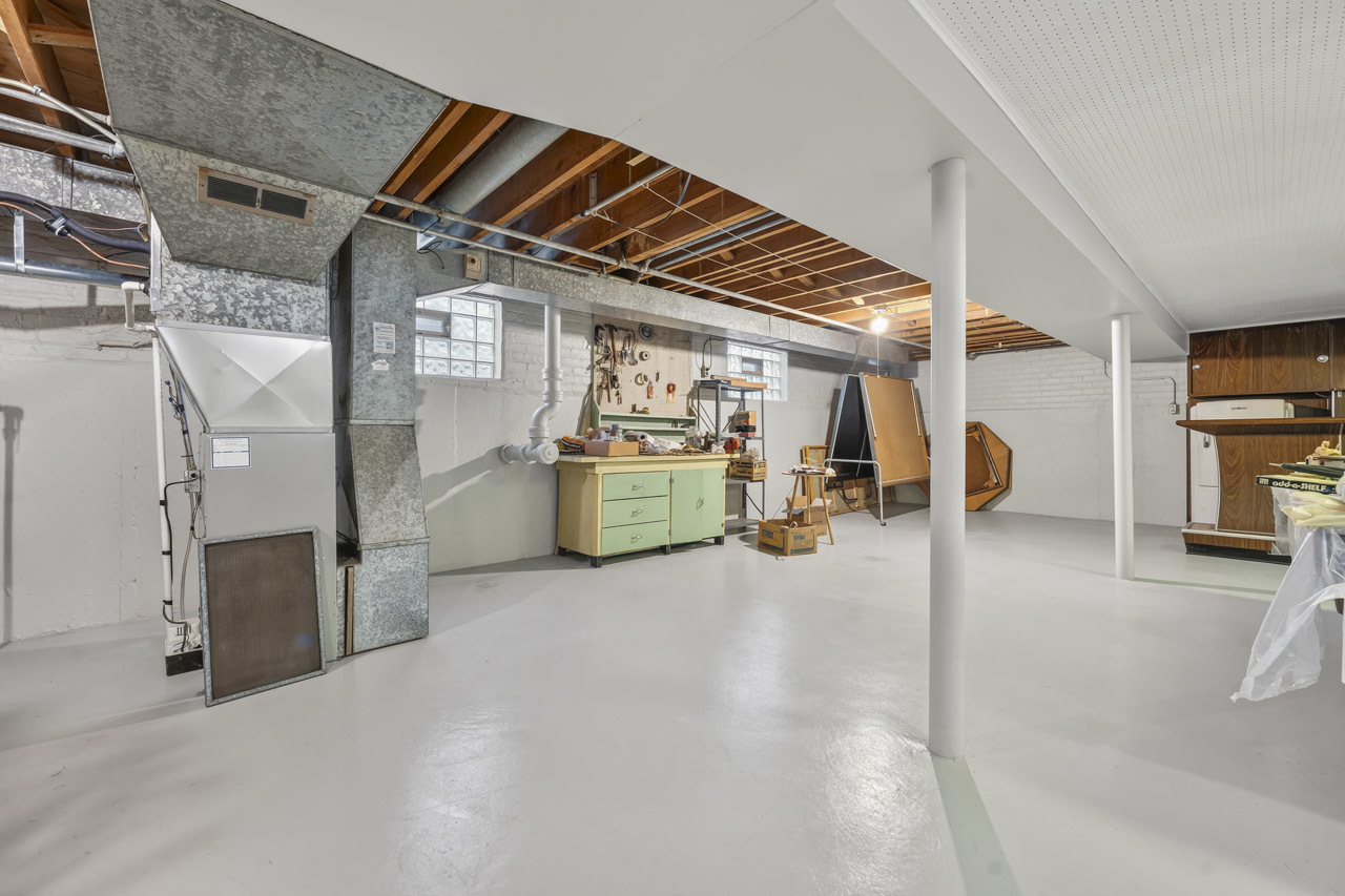4618 W 87th Street, Chicago, IL 60652