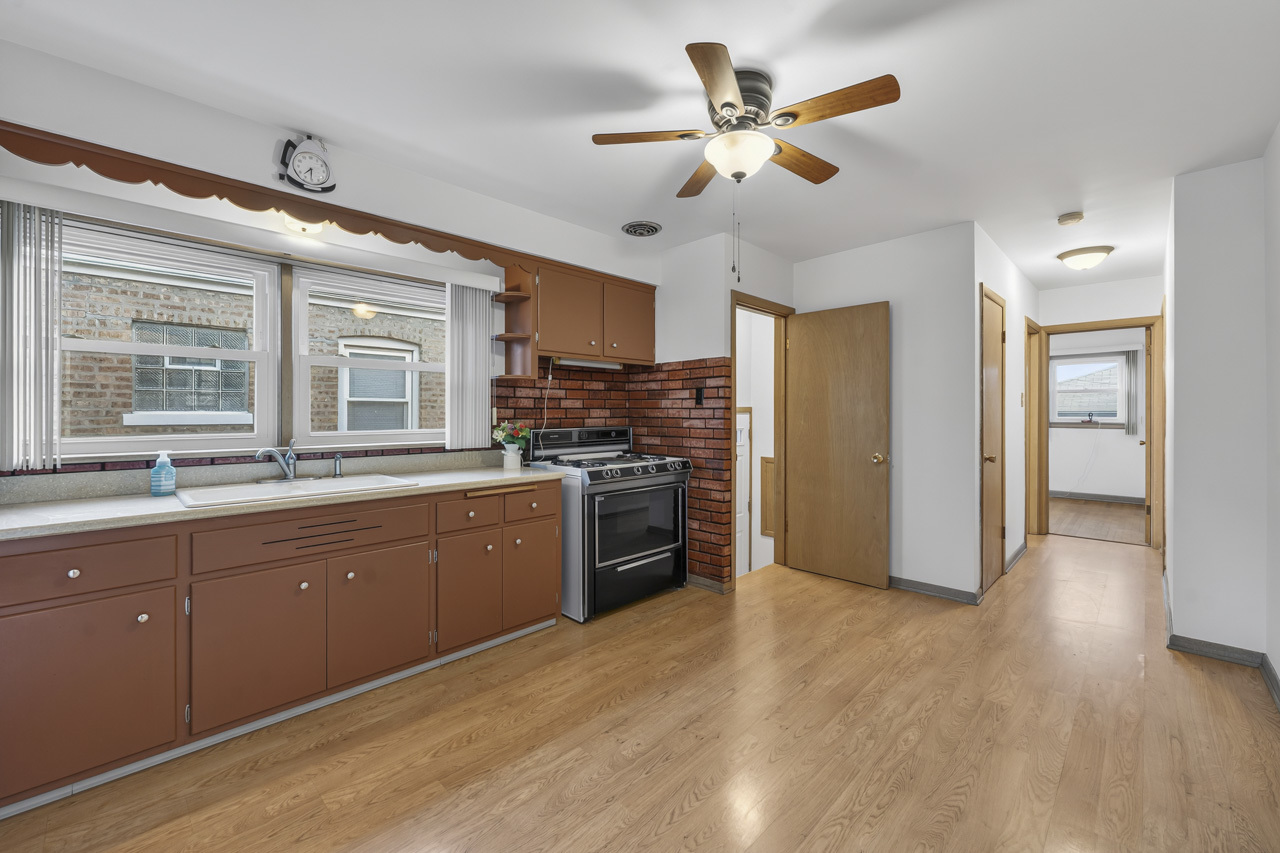 4618 W 87th Street, Chicago, IL 60652