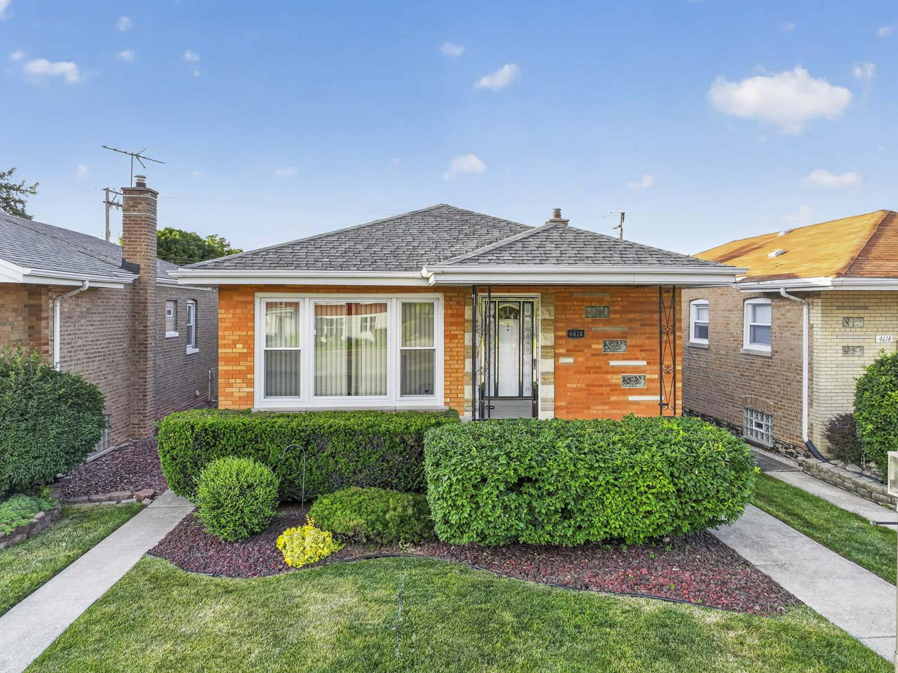 4618 W 87th Street, Chicago, IL 60652