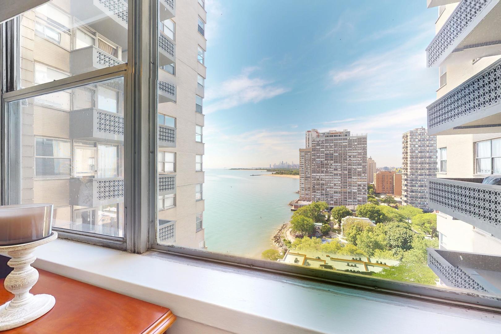 6301 N Sheridan Road #18E, Chicago, IL 60660