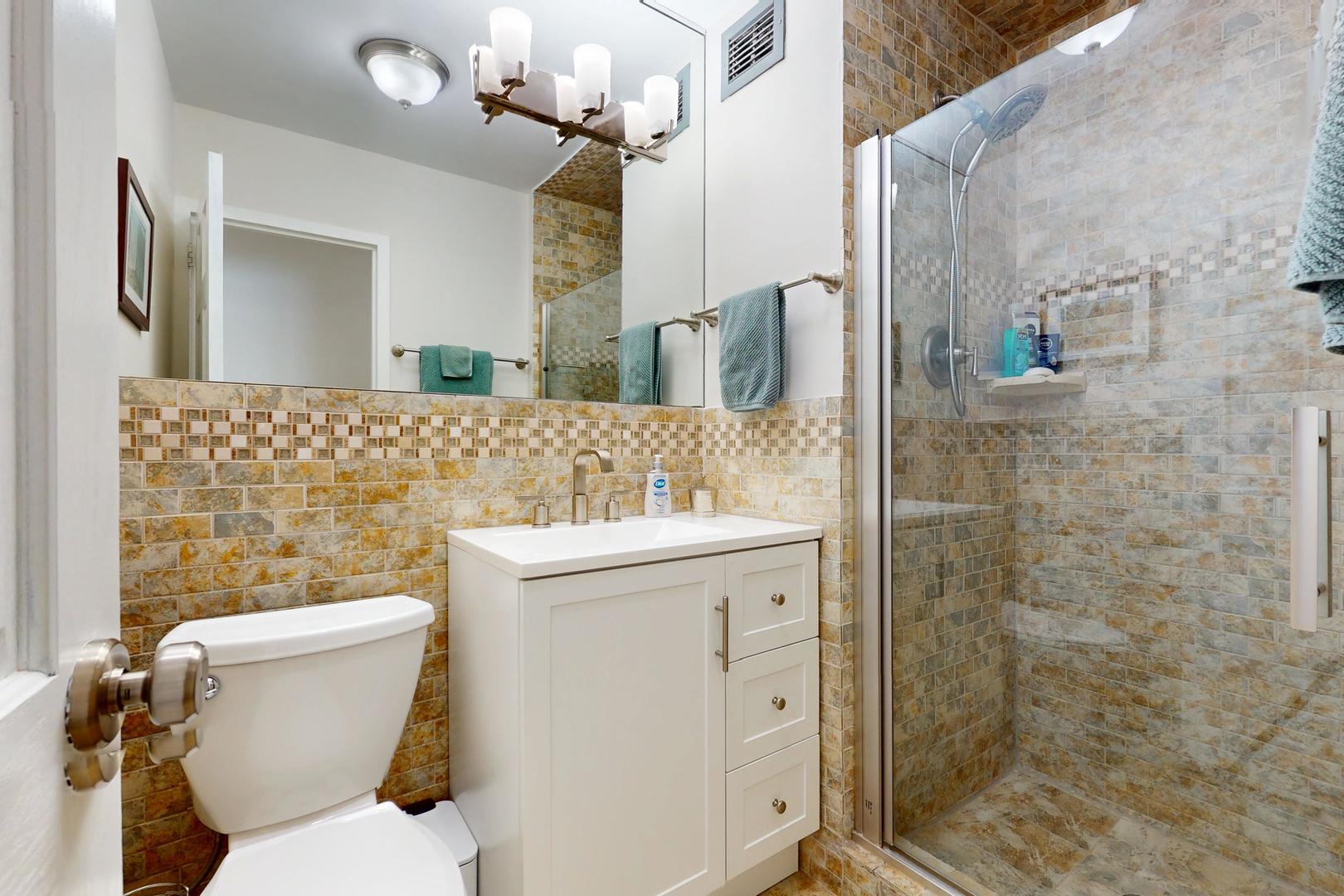 6301 N Sheridan Road #18E, Chicago, IL 60660