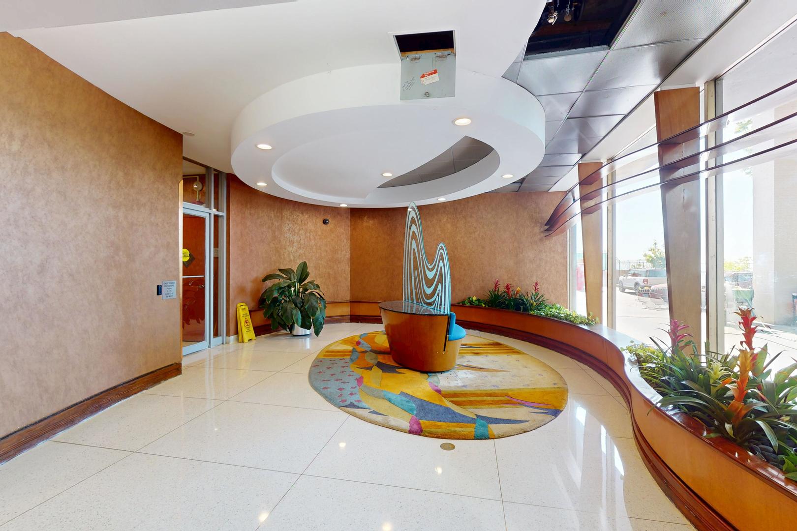 6301 N Sheridan Road #18E, Chicago, IL 60660