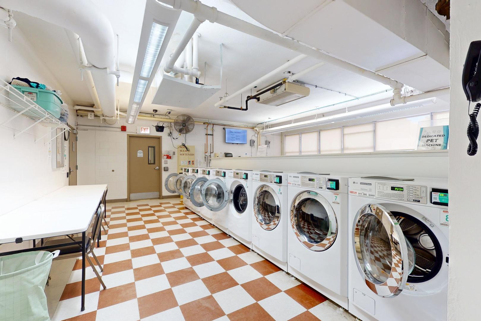 6301 N Sheridan Road #18E, Chicago, IL 60660