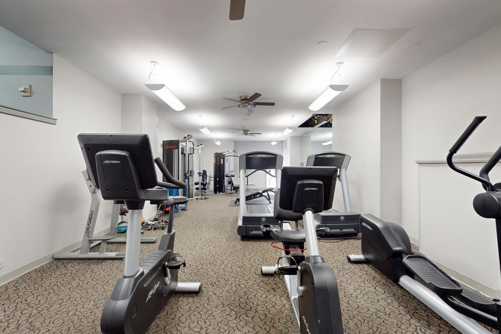 6301 N Sheridan Road #18E, Chicago, IL 60660
