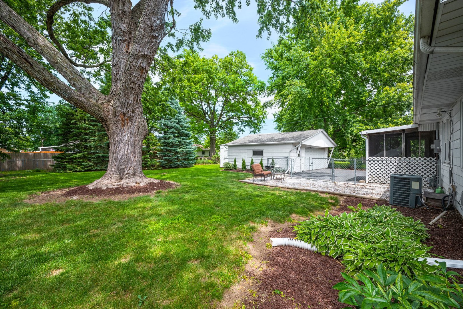 113 Conley Circle, Bloomington, IL 61701