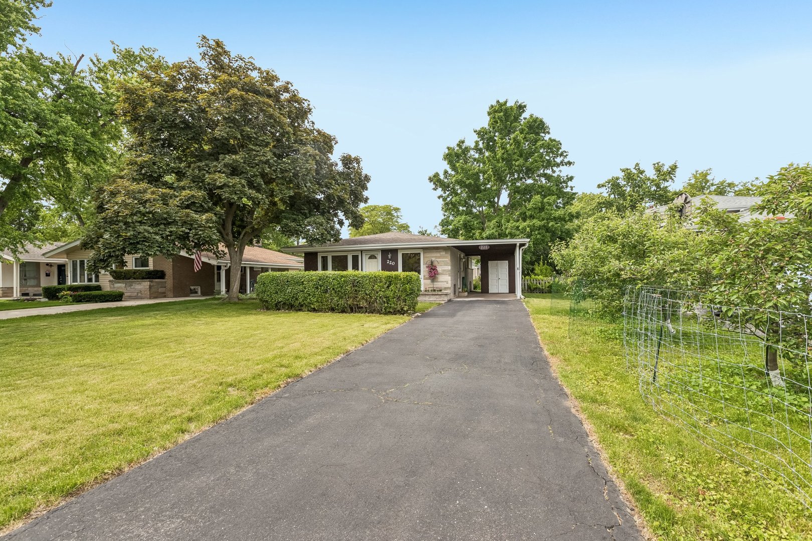 220 Voltz Road, Northbrook, IL 60062