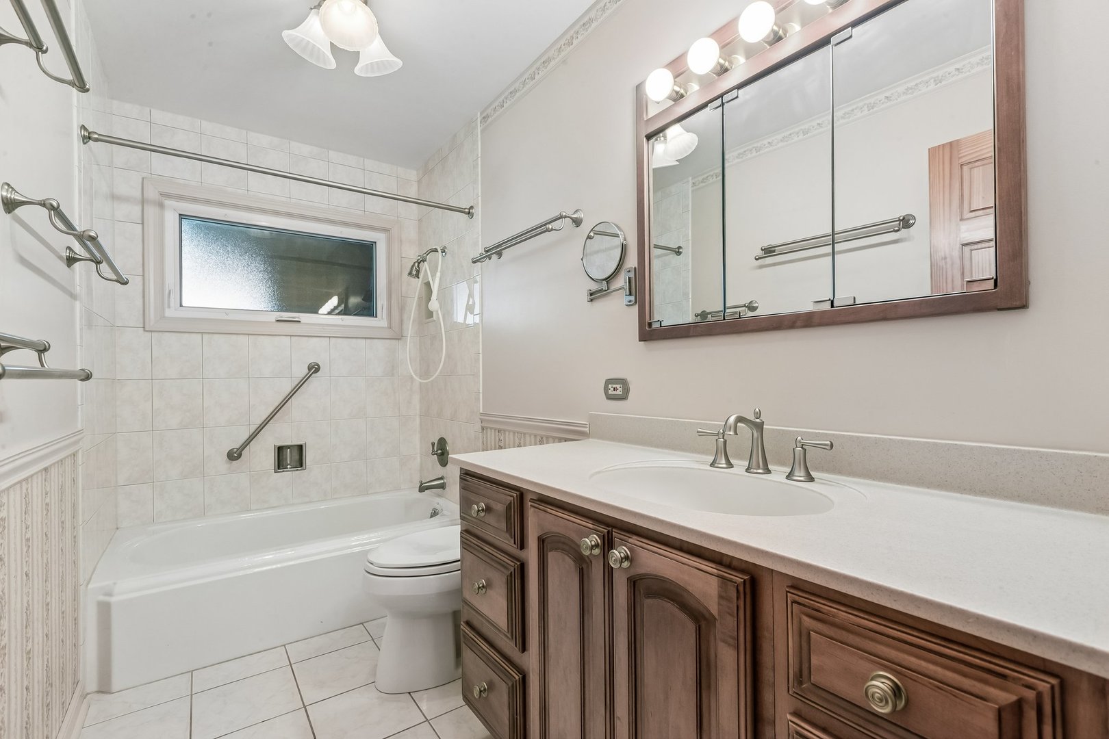 220 Voltz Road, Northbrook, IL 60062