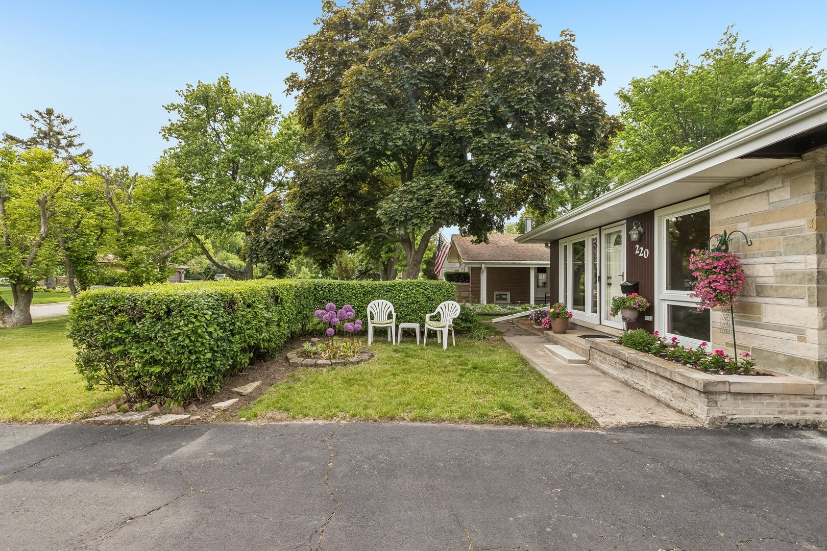 220 Voltz Road, Northbrook, IL 60062