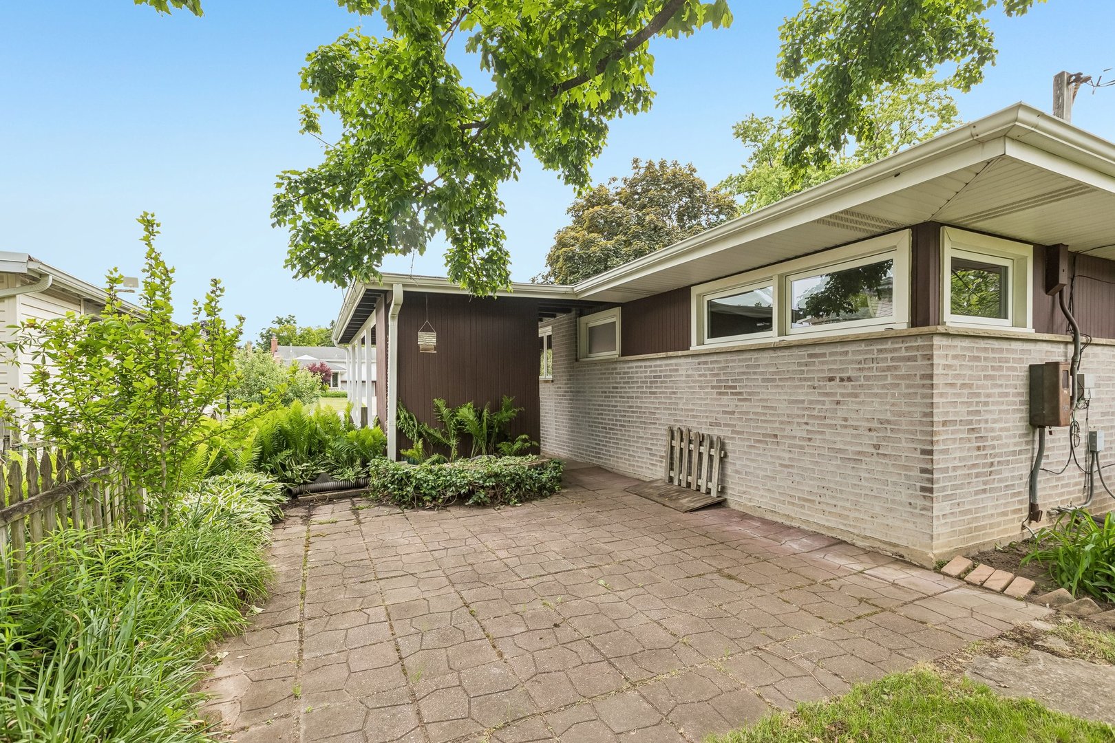 220 Voltz Road, Northbrook, IL 60062