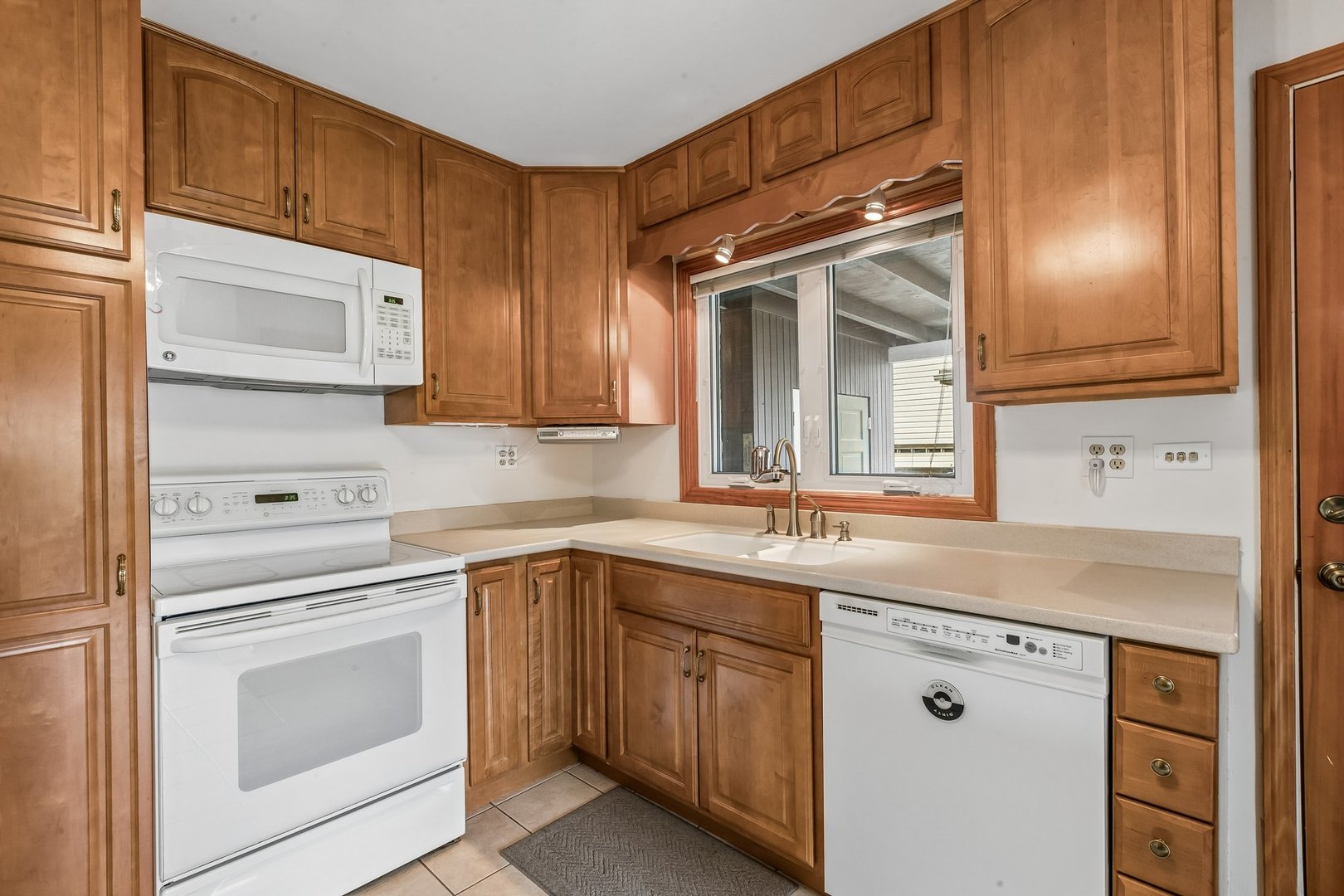 220 Voltz Road, Northbrook, IL 60062