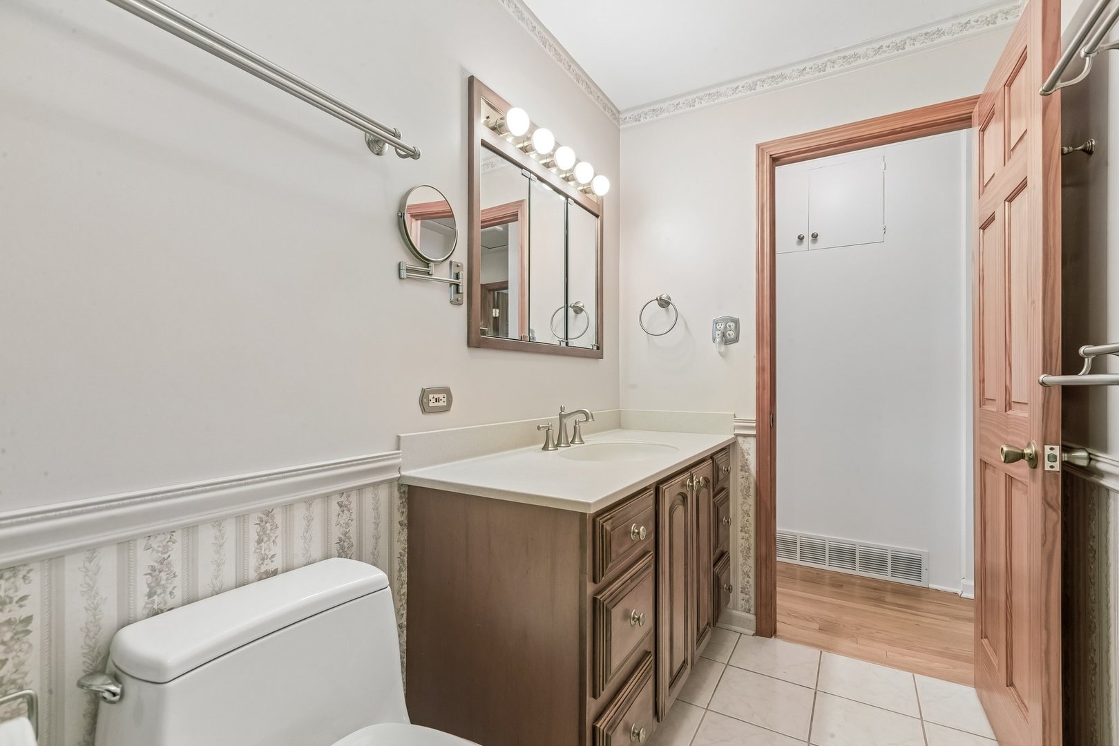 220 Voltz Road, Northbrook, IL 60062