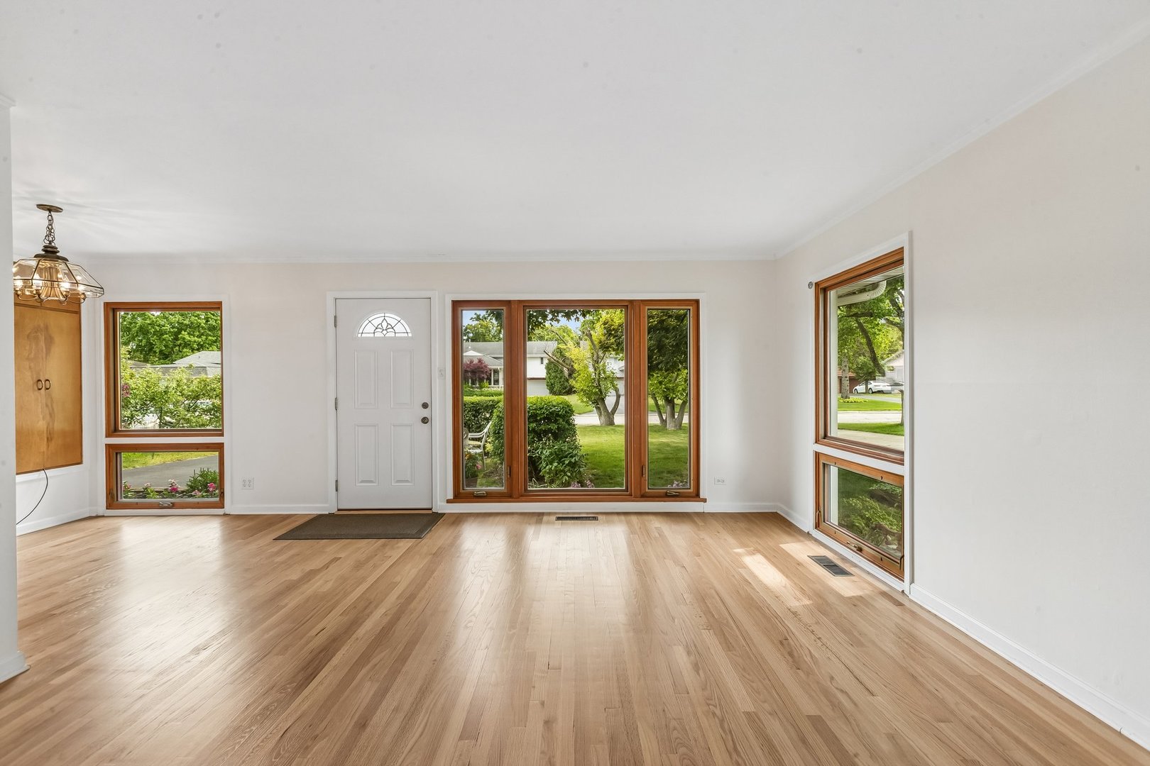 220 Voltz Road, Northbrook, IL 60062
