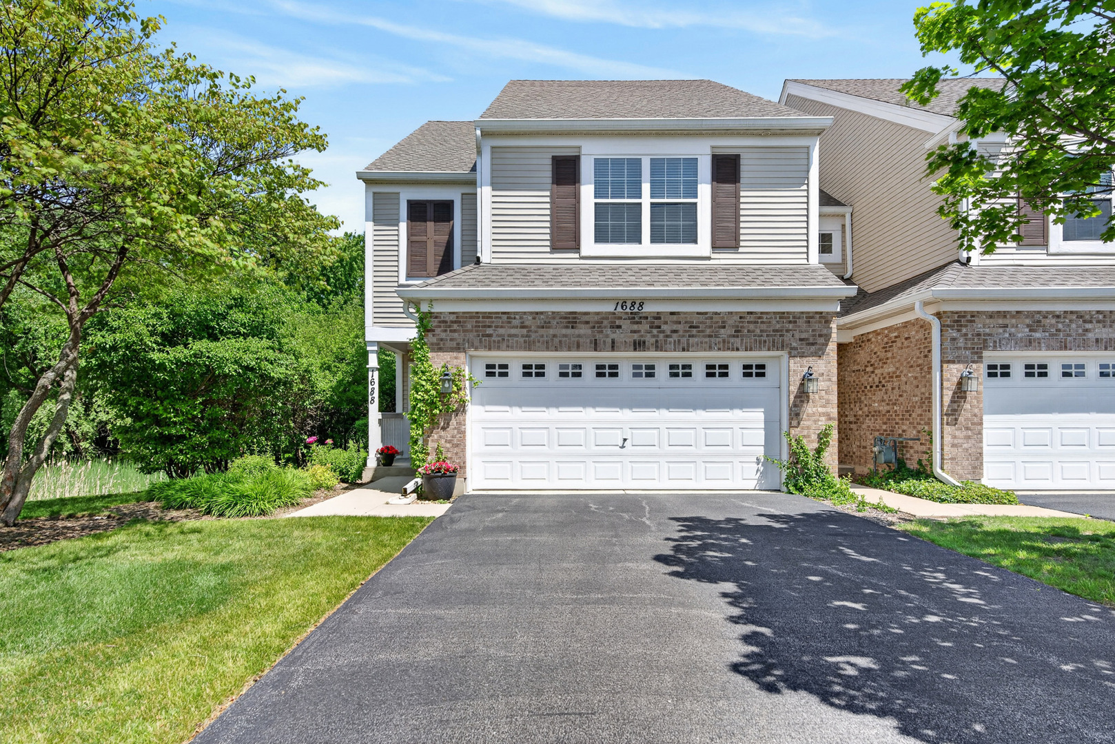 1688 Yellowstone Circle #47, Crystal Lake, IL 60014