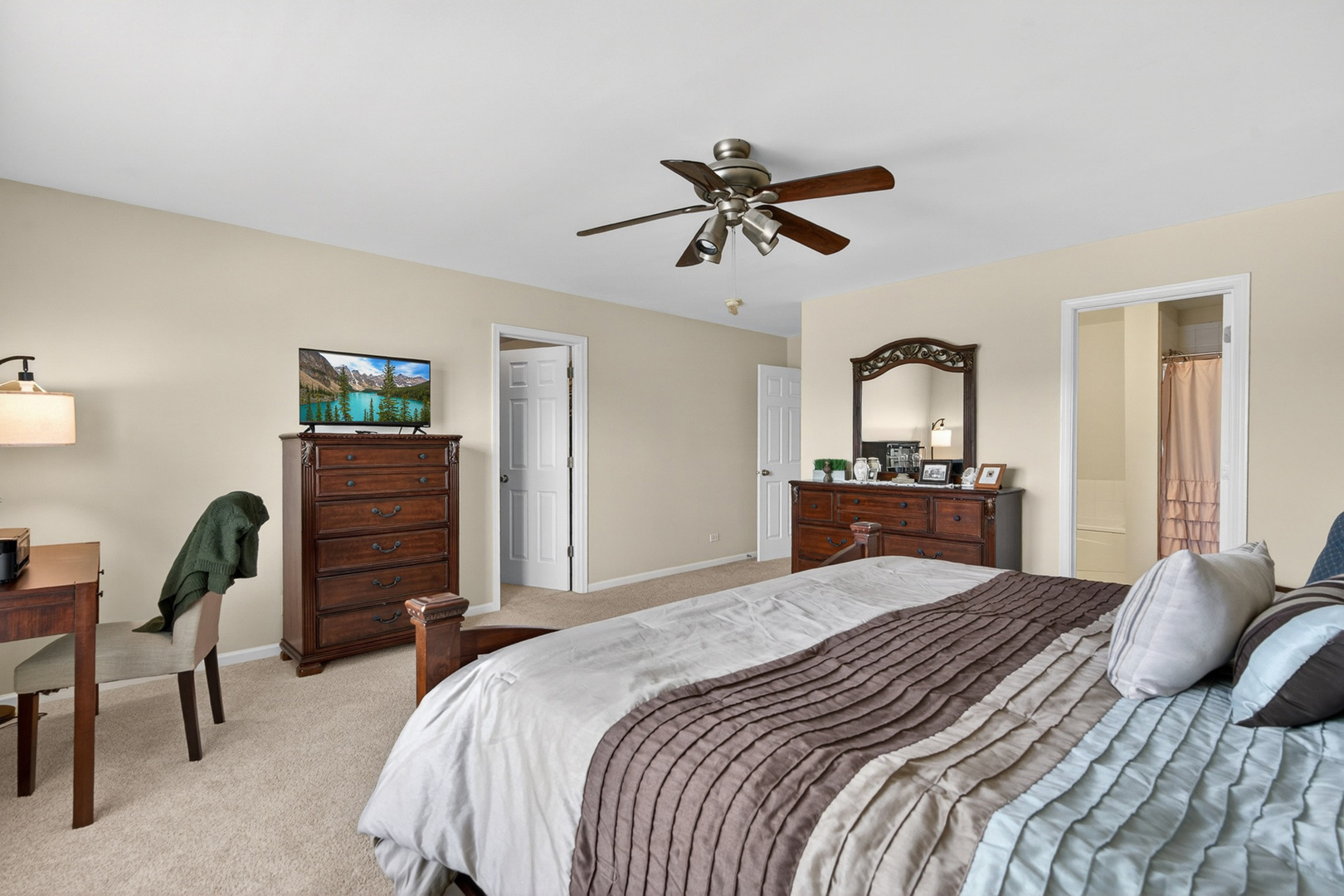 1688 Yellowstone Circle #47, Crystal Lake, IL 60014