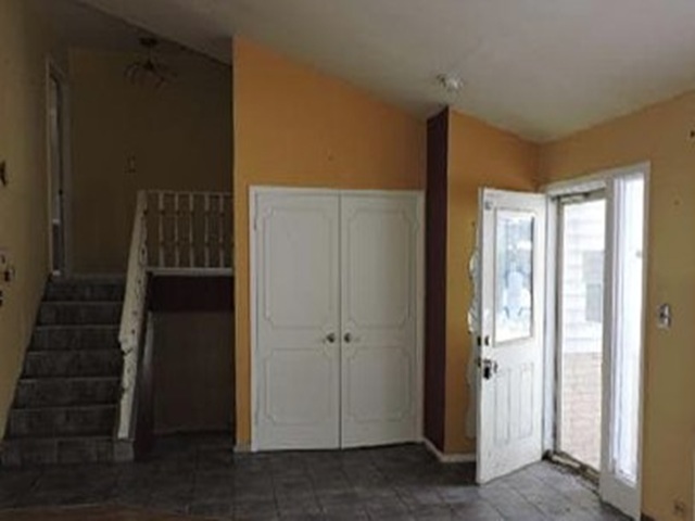 9215 Washington Road, Morton Grove, IL 60053