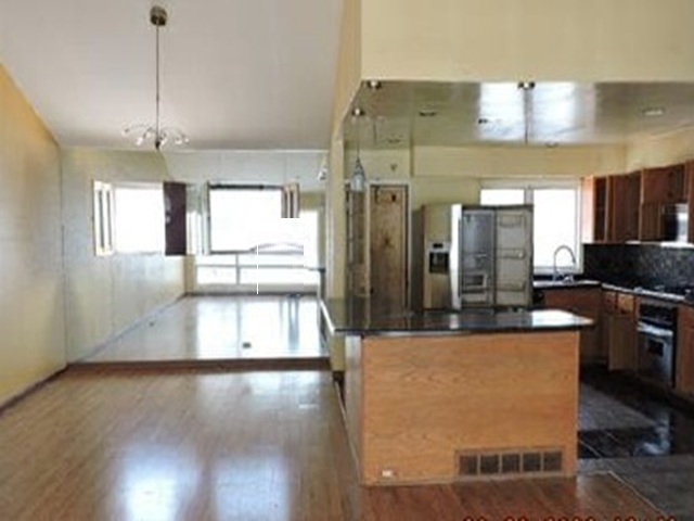 9215 Washington Road, Morton Grove, IL 60053