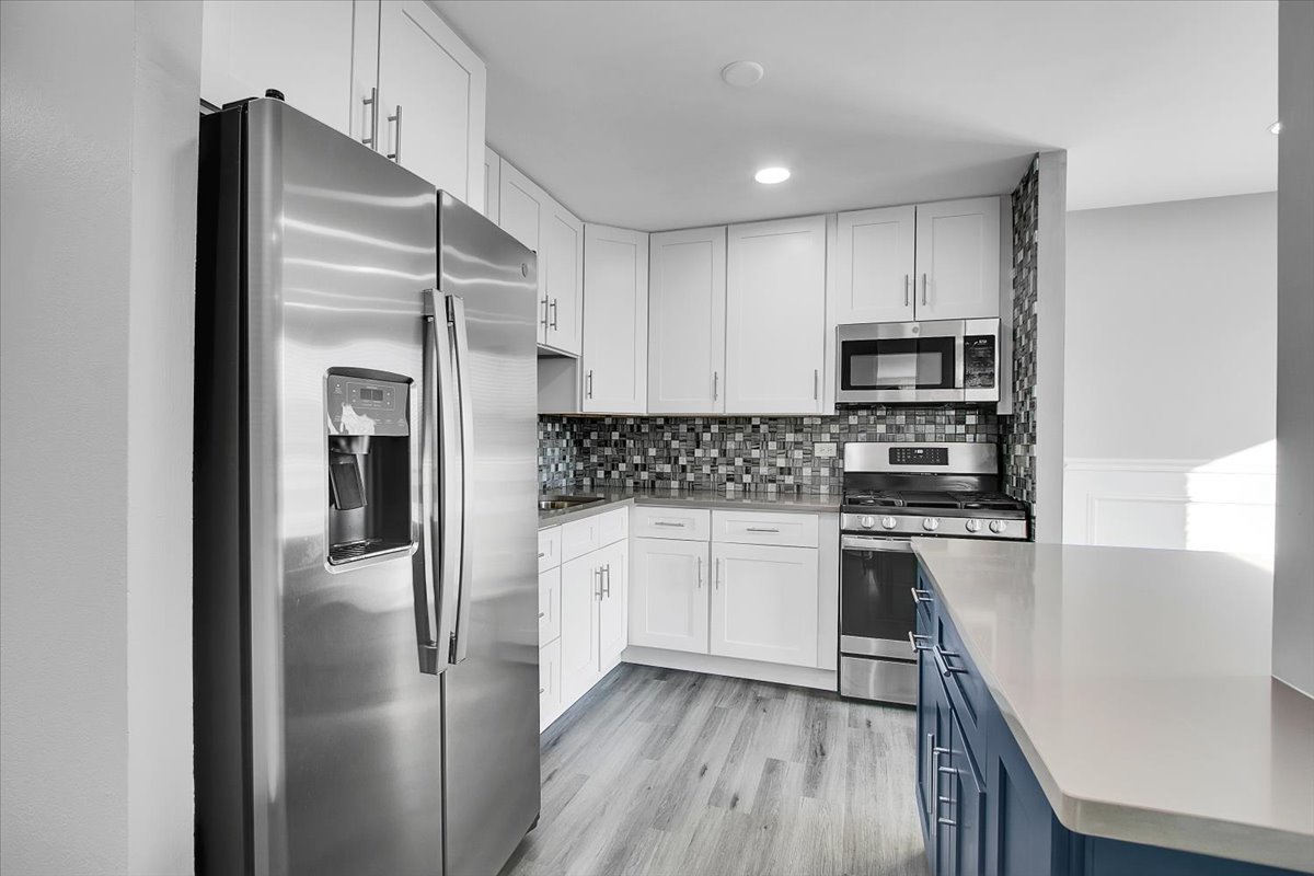 9725 S Karlov Avenue #305, Oak Lawn, IL 60453
