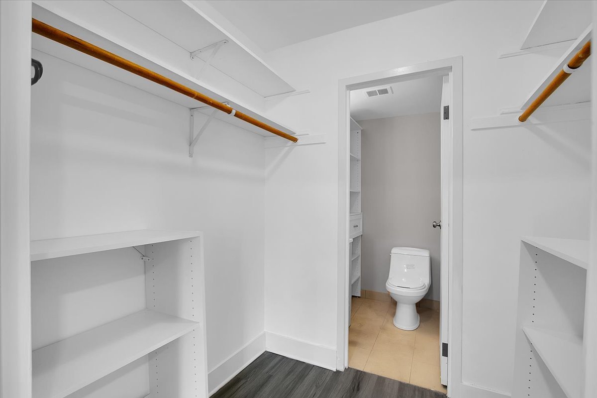 9725 S Karlov Avenue #305, Oak Lawn, IL 60453