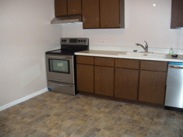 2343 Ogden Avenue #11, Downers Grove, IL 60515