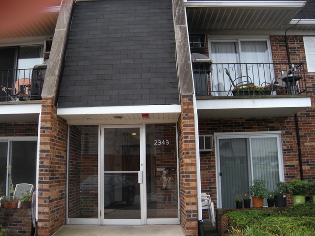 2343 Ogden Avenue #11, Downers Grove, IL 60515
