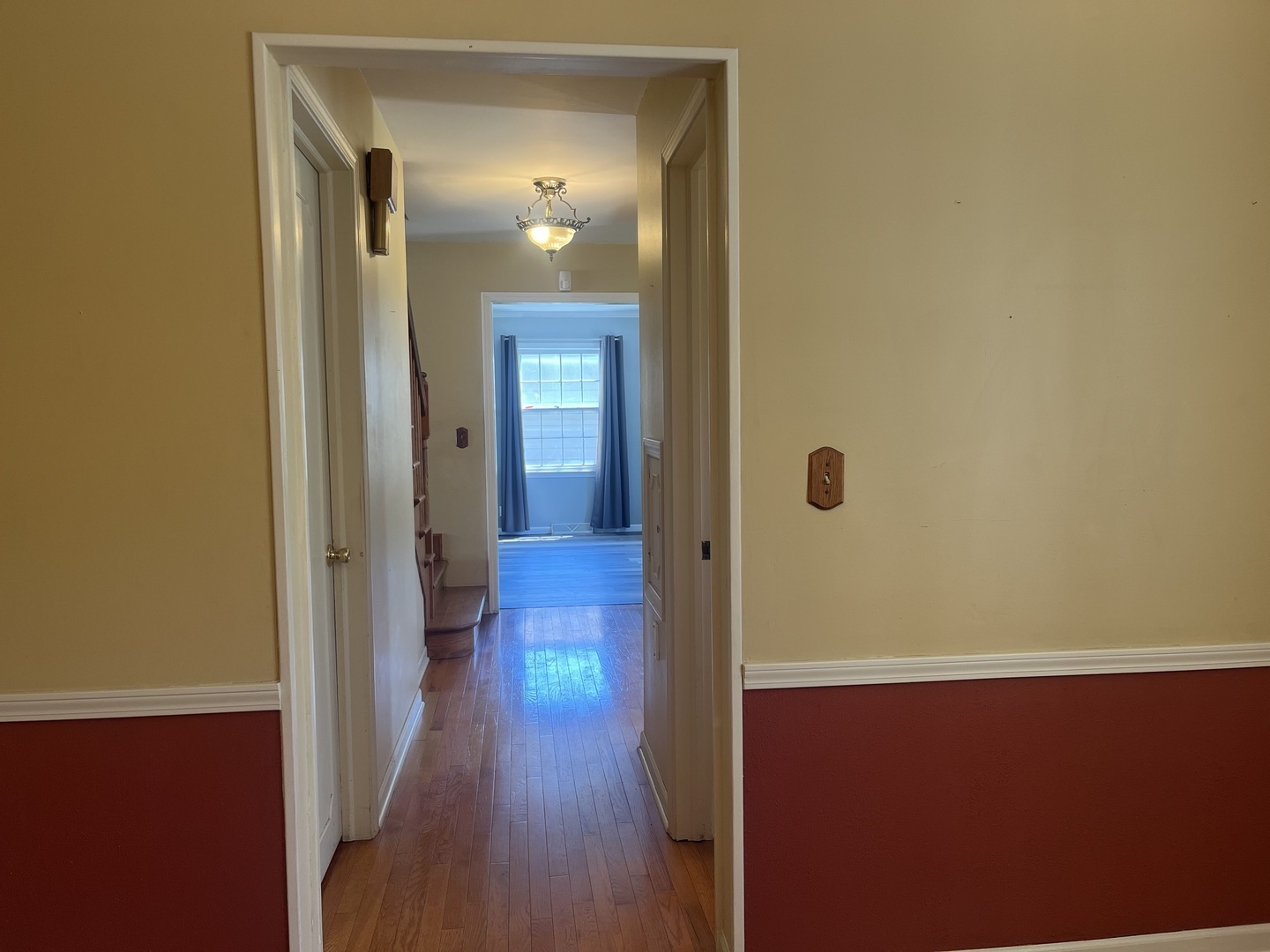 2221 Mayflower Drive, Aurora, IL 60506