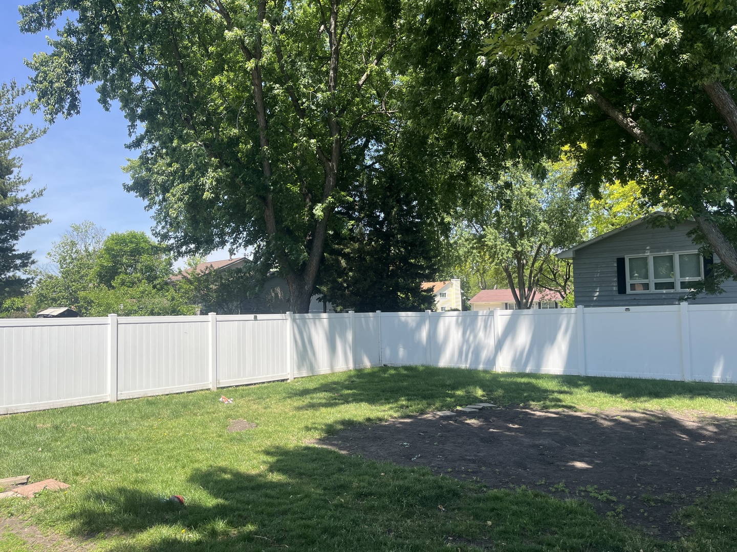 2221 Mayflower Drive, Aurora, IL 60506