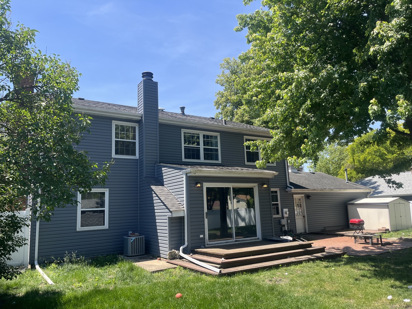 2221 Mayflower Drive, Aurora, IL 60506