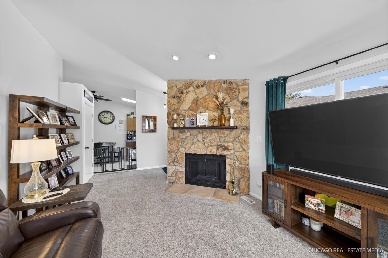 188 Paramount Drive, Wood Dale, IL 60191