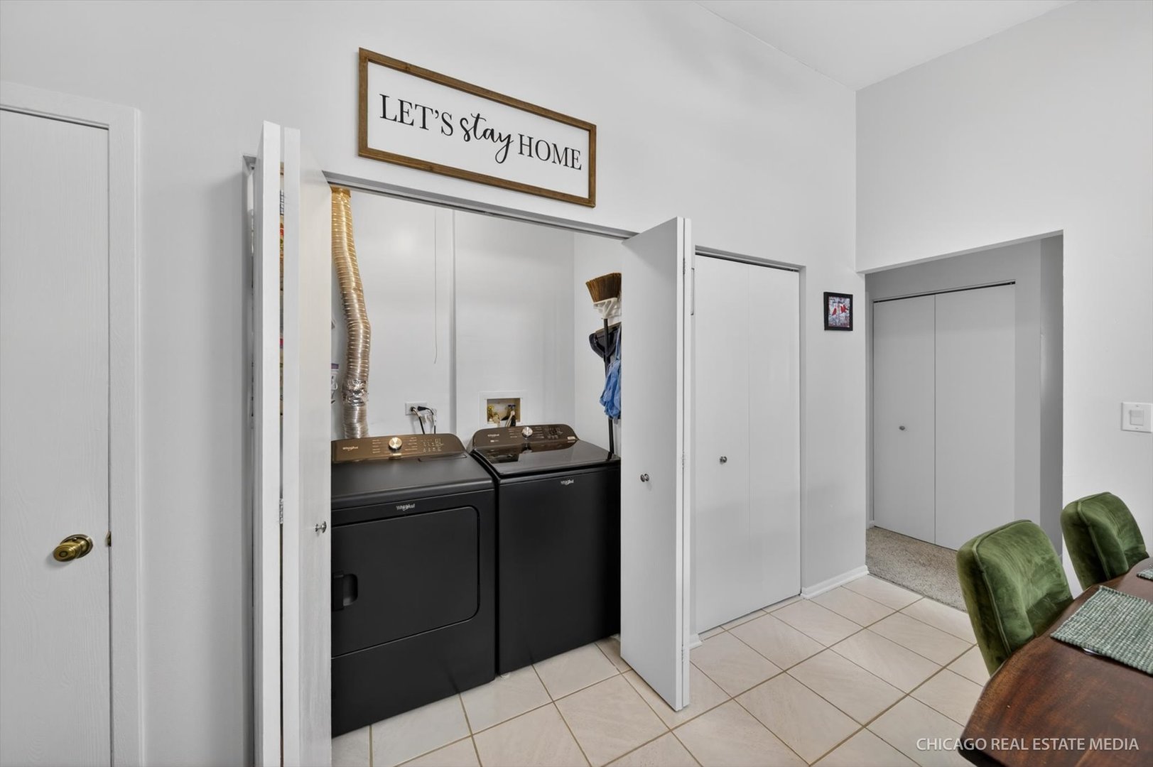 188 Paramount Drive, Wood Dale, IL 60191