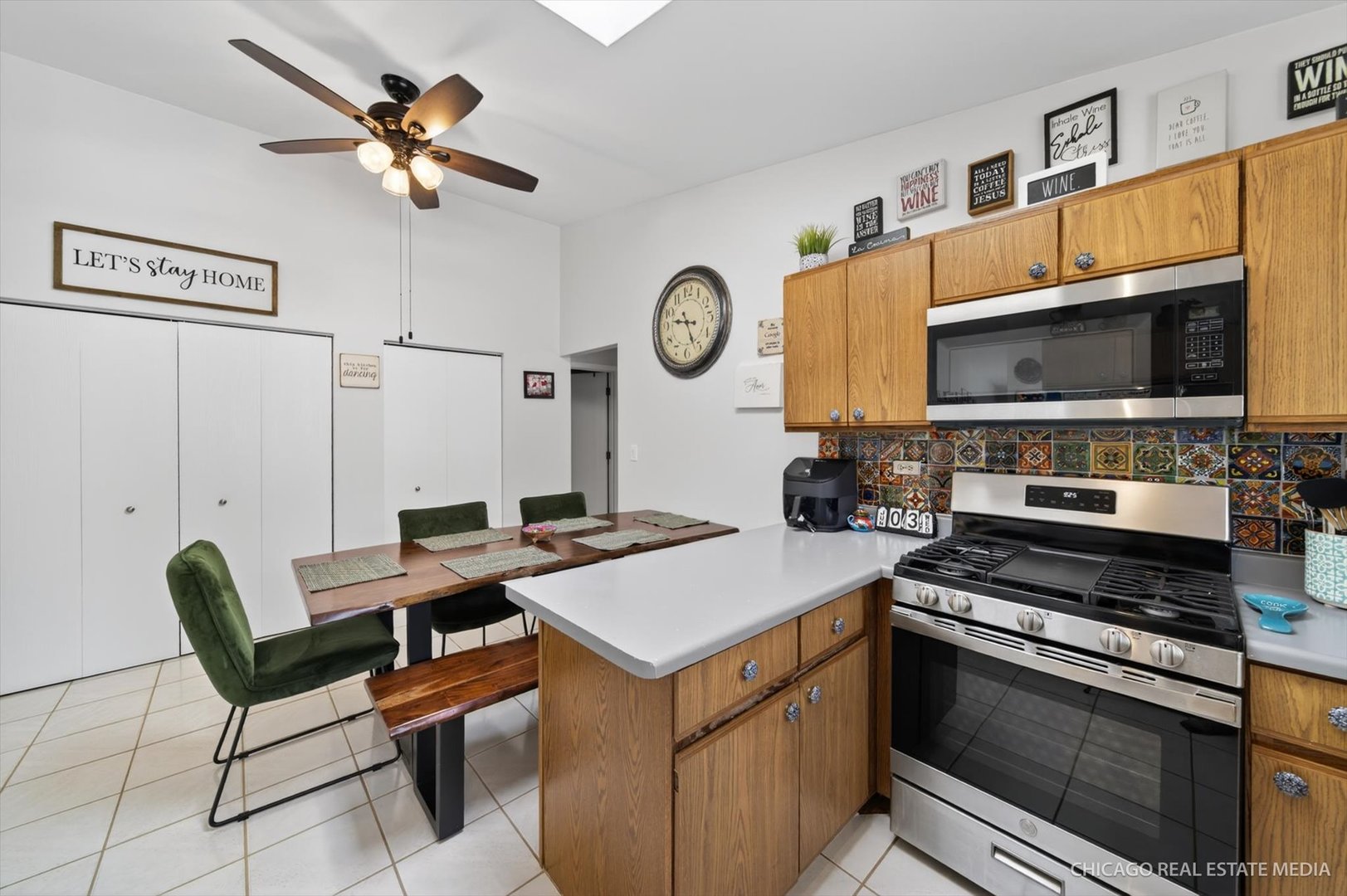 188 Paramount Drive, Wood Dale, IL 60191