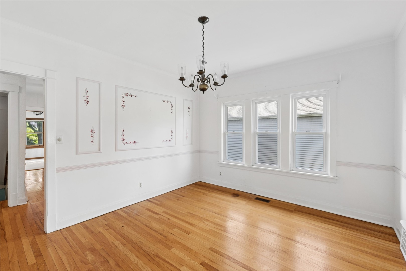 313 N Larch Avenue, Elmhurst, IL 60126