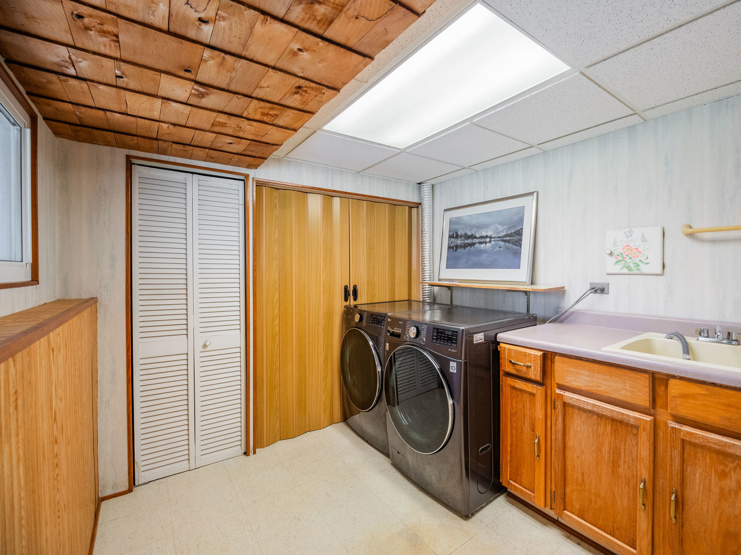1606 Wilson Avenue, Wheaton, IL 60189