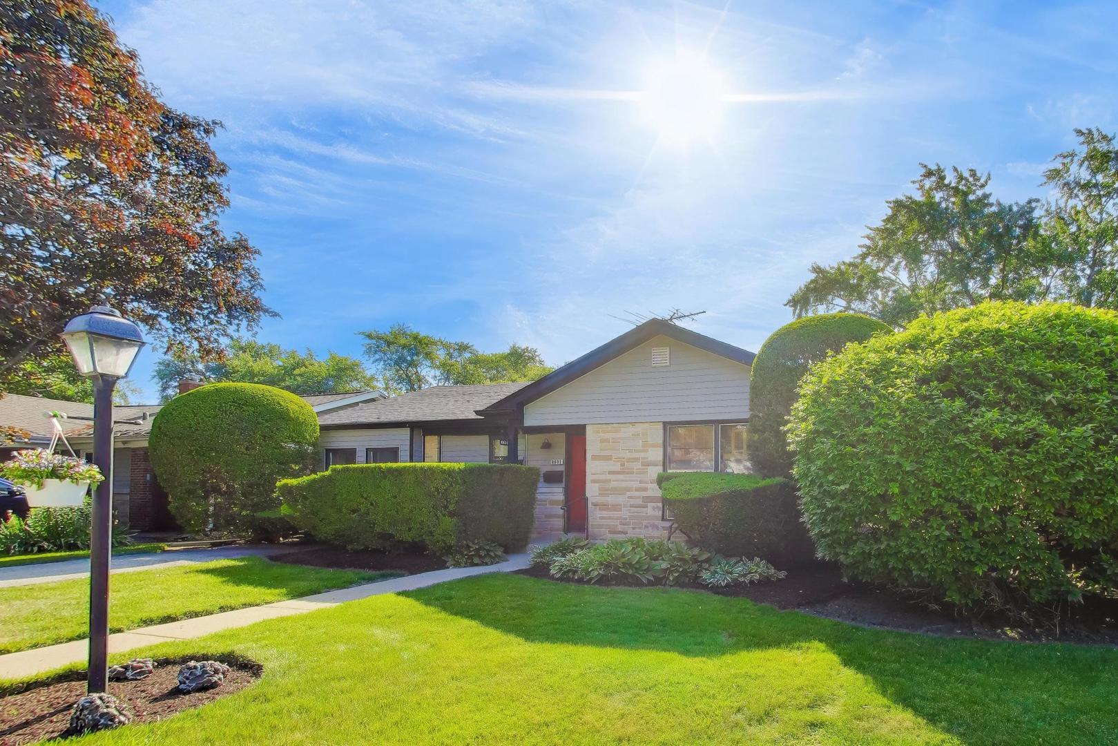 8631 E Prairie Road, Skokie, IL 60076