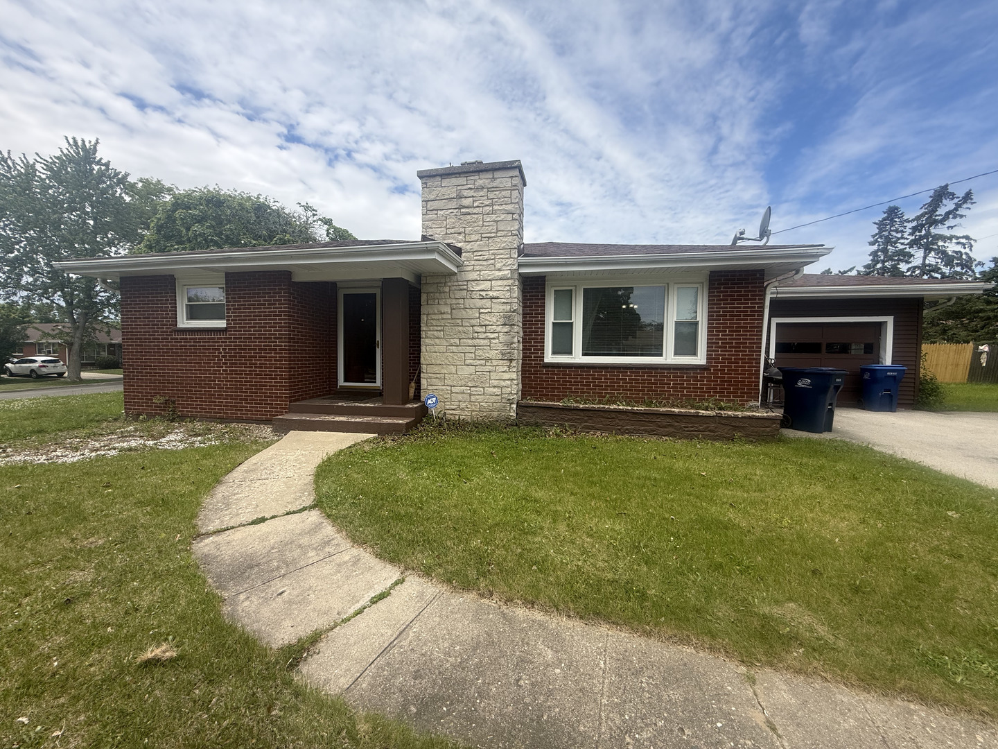 820 Cedar Avenue, Waukegan, IL 60085