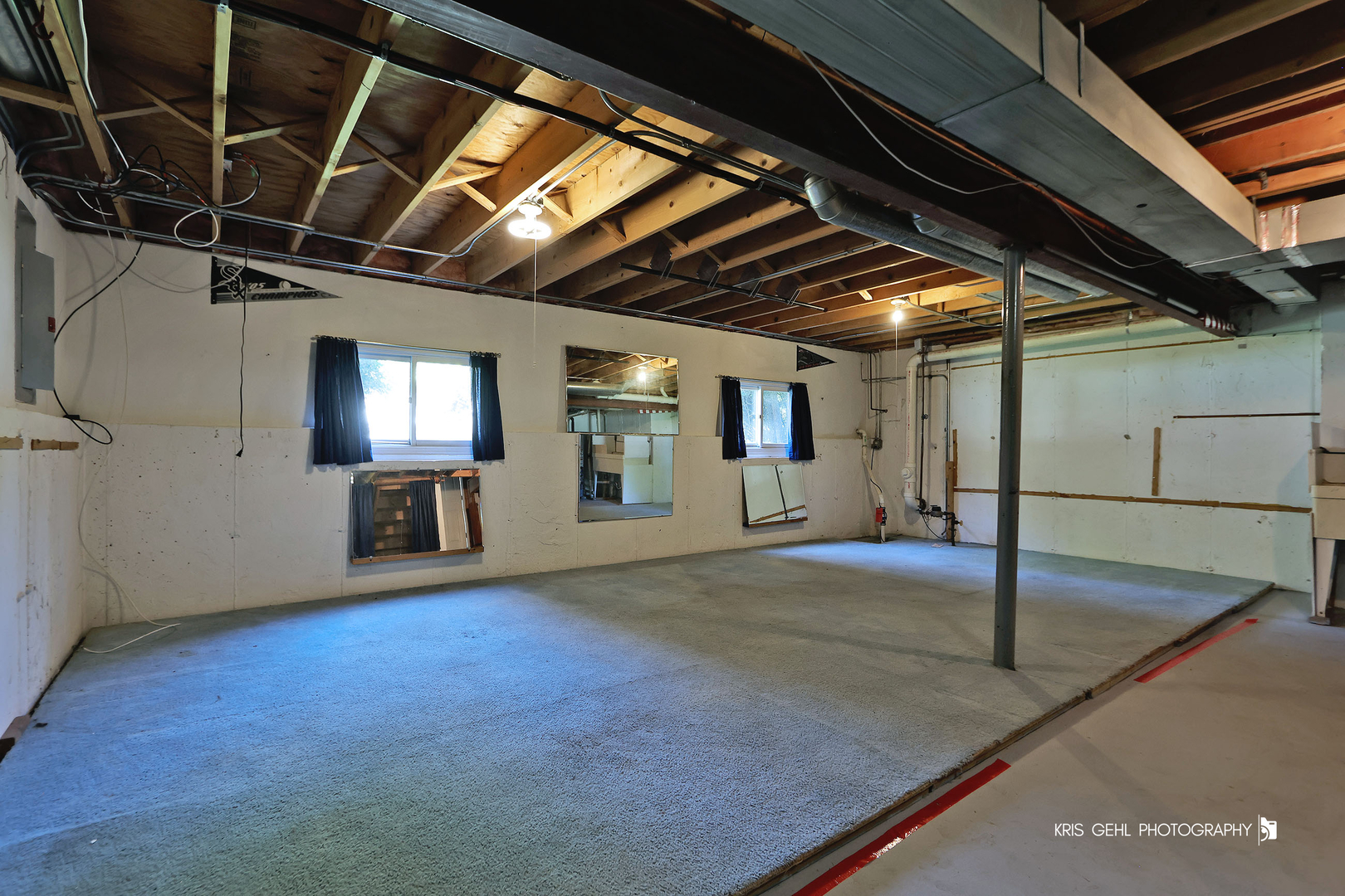 16 S Emerald Avenue, Mundelein, IL 60060