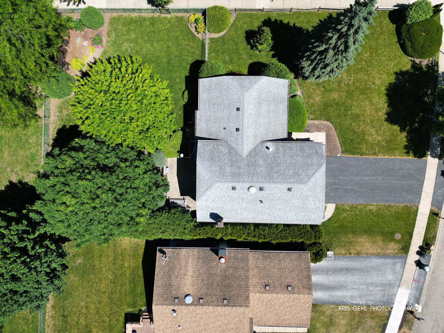 16 S Emerald Avenue, Mundelein, IL 60060