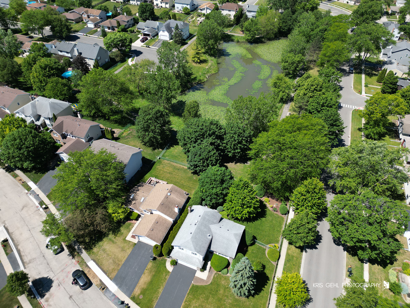 16 S Emerald Avenue, Mundelein, IL 60060