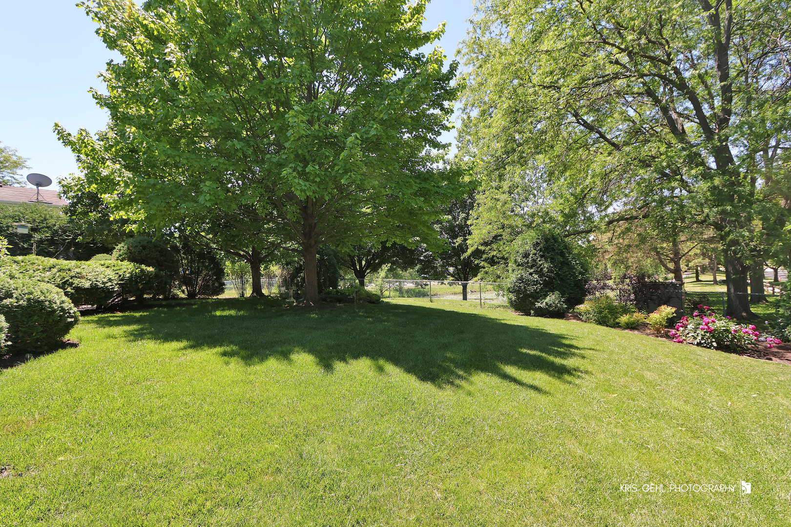 16 S Emerald Avenue, Mundelein, IL 60060