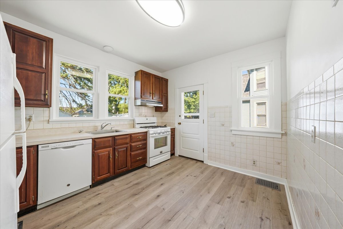 311 North Avenue, Naperville, IL 60540