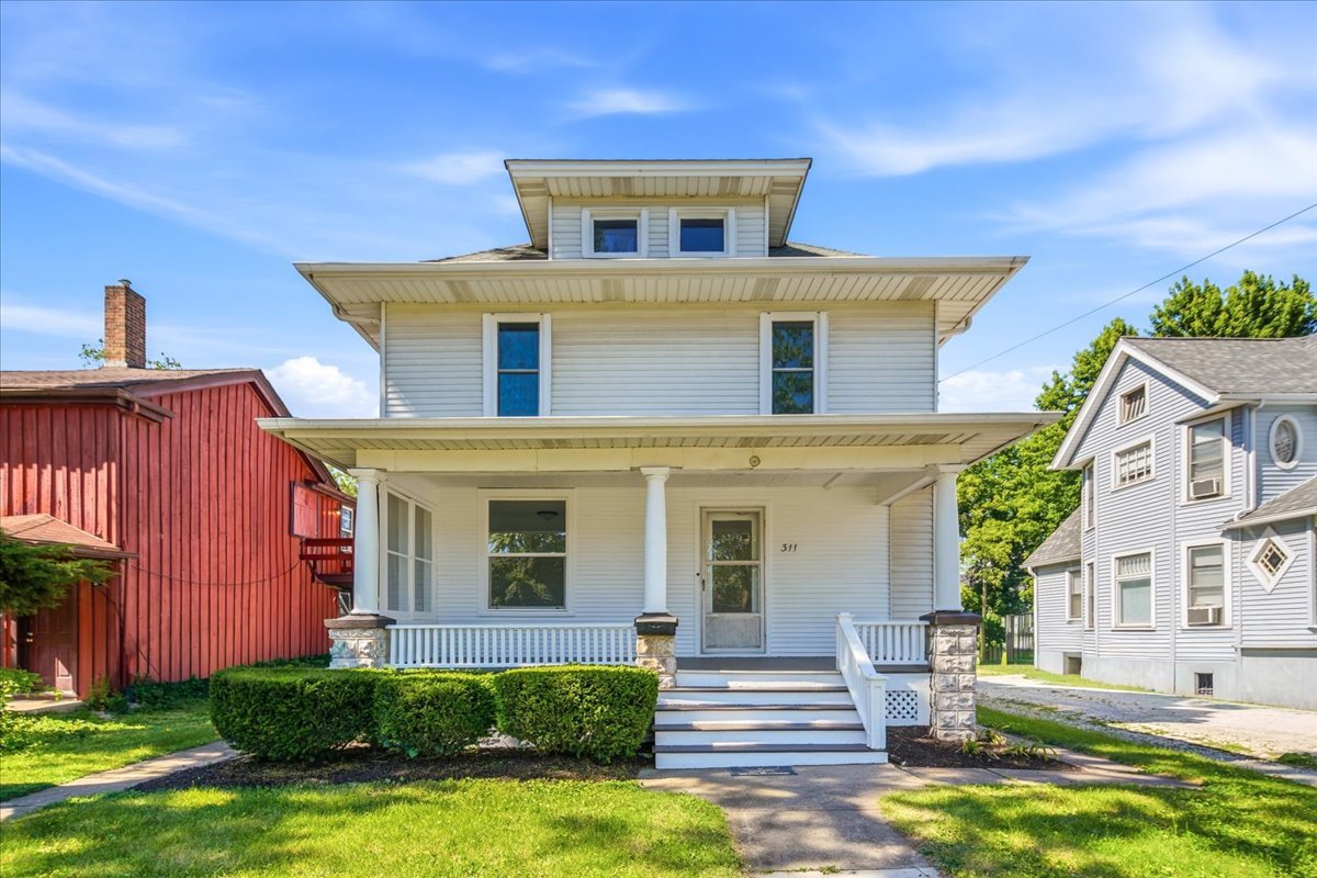 311 North Avenue, Naperville, IL 60540